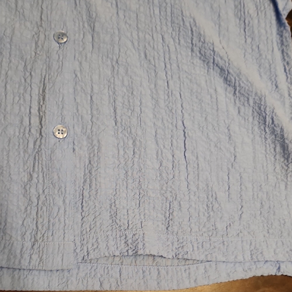 Light Blue Textured Button-Up Shirt - Picture 5 of 6